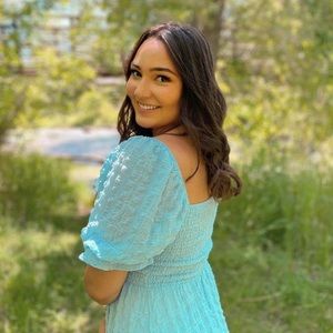 Meet your Posher, Elena